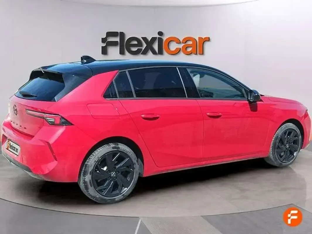Usado Opel Astra Elegance 131 CV (96 kW) 2023 Burdeos Utilitario