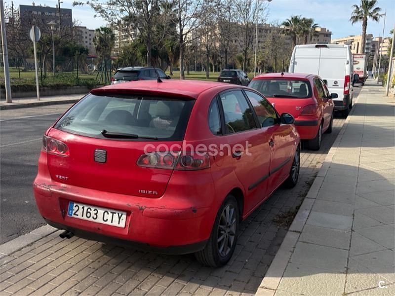 Usado Seat Ibiza 100 HP (73 kW) 2004 Vermelho Citadino