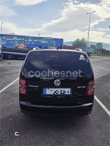 Usado VW Touran Highline 140 CV (102 kW) 2008 Negro Monovolumen