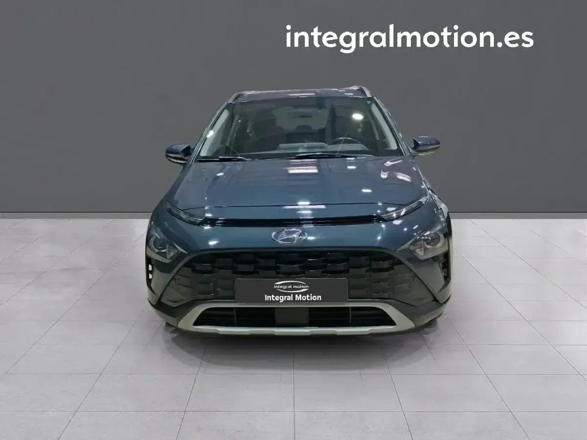 Usado Hyundai Bayon 84 CV (61 kW) 2023 Gris SUV
