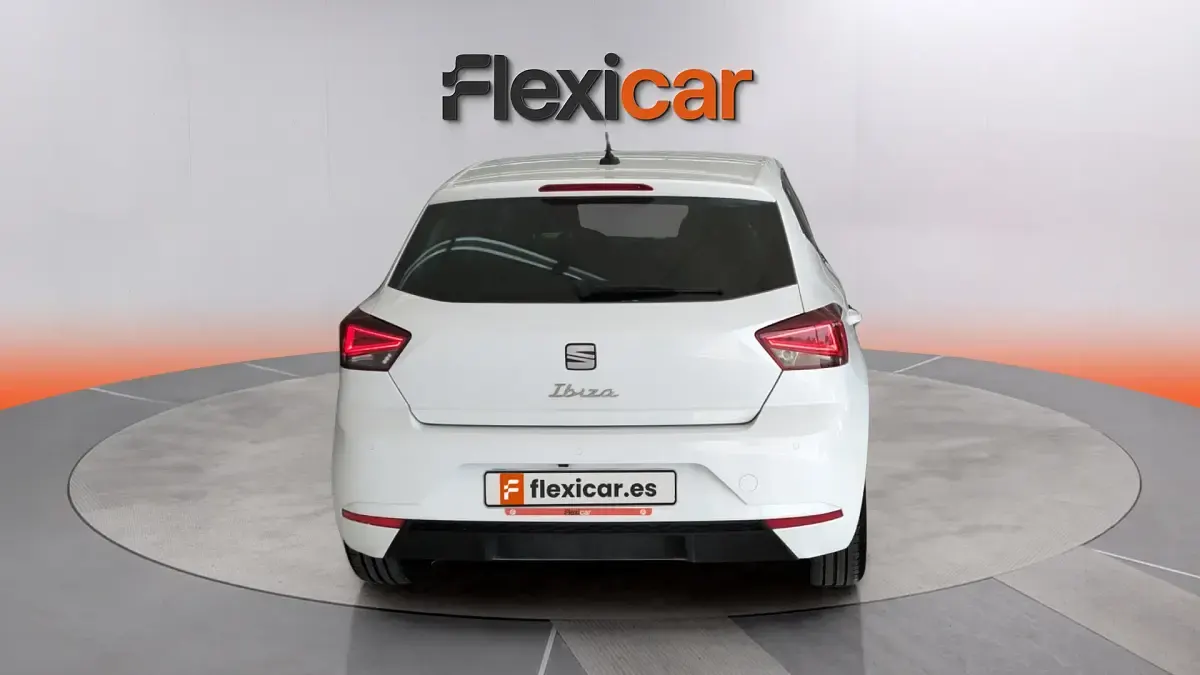 Usado Seat Ibiza 116 CV (85 kW) 2024 Blanco Utilitario