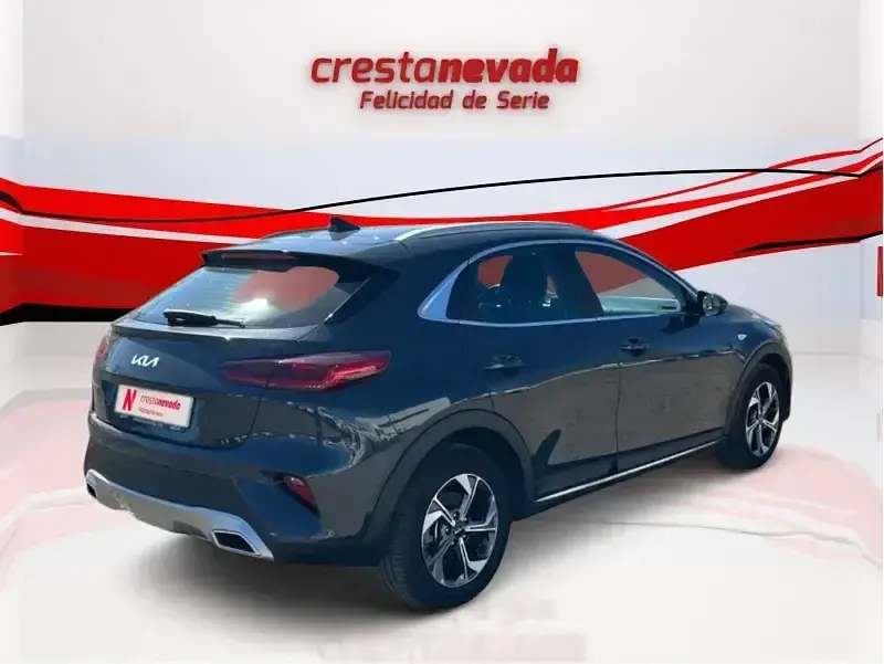 Usado Kia XCeed 120 HP (88 kW) 2022 Cinzento SUV