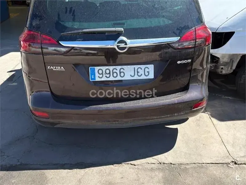 Usado Opel Zafira Tourer Selective 136 CV (100 kW) 2015 Negro Monovolumen