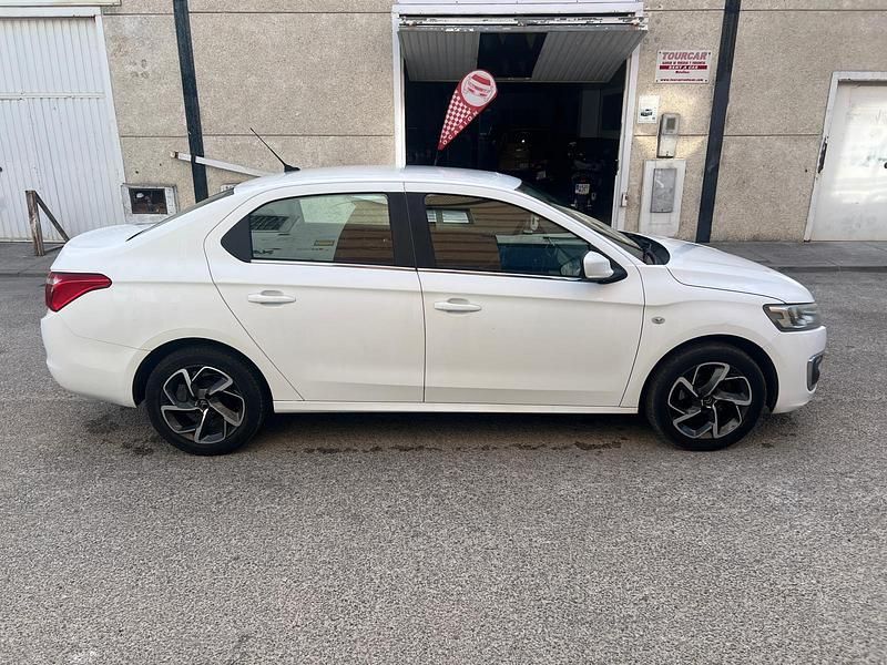 Blanco Usado 2017 Citroën C-Elysee I PureTech Berlina | 6900 € (Precio justo) - Imagen 1/4