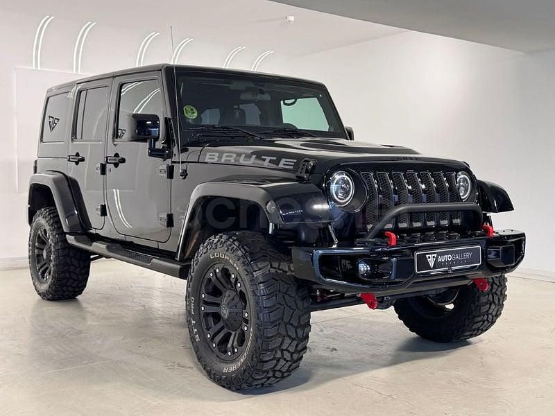 Usado Jeep Wrangler Unlimited Sport 200 CV (147 kW) 2011 Negro SUV