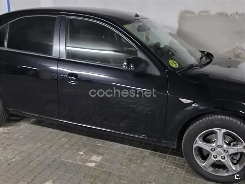 Usado Ford Mondeo Trend 130 CV (95 kW) 2007 Negro Berlina