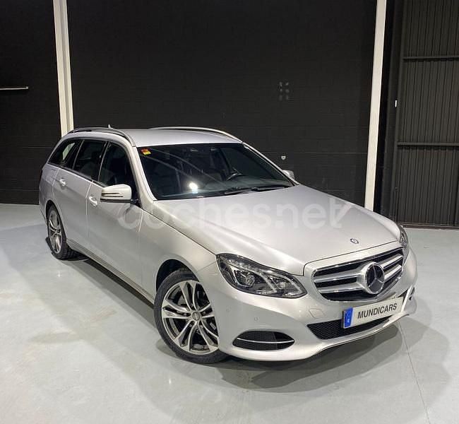 Usado Mercedes E220 Avantgarde 170 CV (125 kW) 2016 Gris / plata Familiar