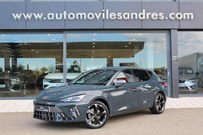 Käytetty Cupra Leon 150 HP (110 kW) 2024 Sininen Viistoperä