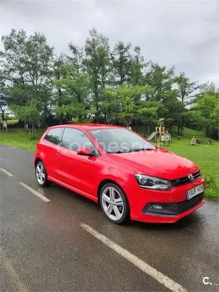Usado VW Polo Sport 105 CV (77 kW) 2013 Rojo Utilitario