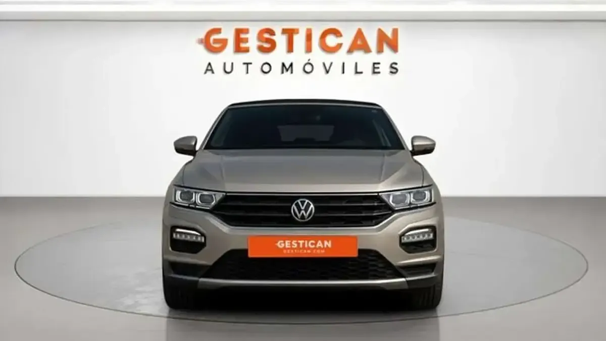 Usado VW T-Roc Style 110 CV (80 kW) 2021 Gris SUV