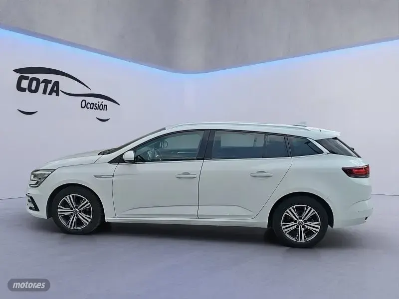 Usado Renault Mégane GrandTour Zen 115 CV (84 kW) 2021 Blanco Familiar