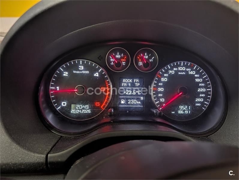 Usado Audi A3 Attraction 105 CV (77 kW) 2012 Blanco Utilitario