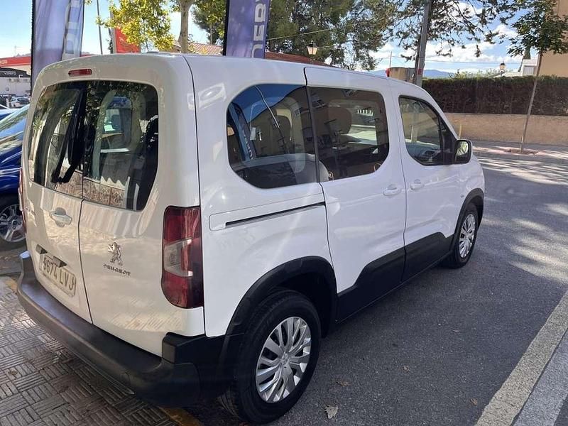 Usado Peugeot Rifter Access 99 CV (72 kW) 2021 Blanco Monovolumen