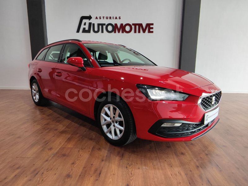 Rojo Usado 2021 Seat Leon Reference Familiar | 15.900 € (Precio justo) - Imagen 1/4