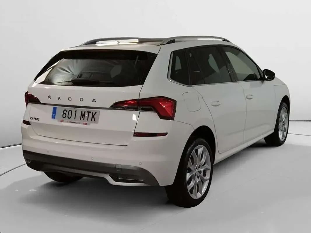 Usado Skoda Kamiq Sport 150 CV (110 kW) 2024 Blanco SUV