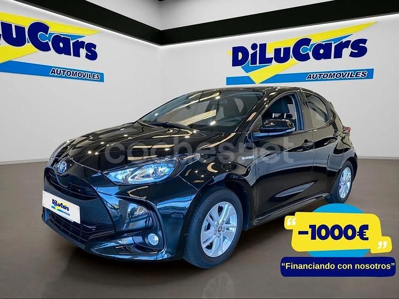 Negro Usado 2021 Toyota Yaris Hybrid Active Berlina | 17.550 € (Precio justo) - Imagen 1/4