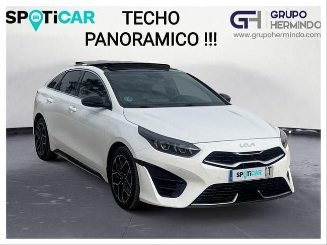 Usado Kia ProCeed GT-Line 160 CV (117 kW) 2023 Blanco Familiar