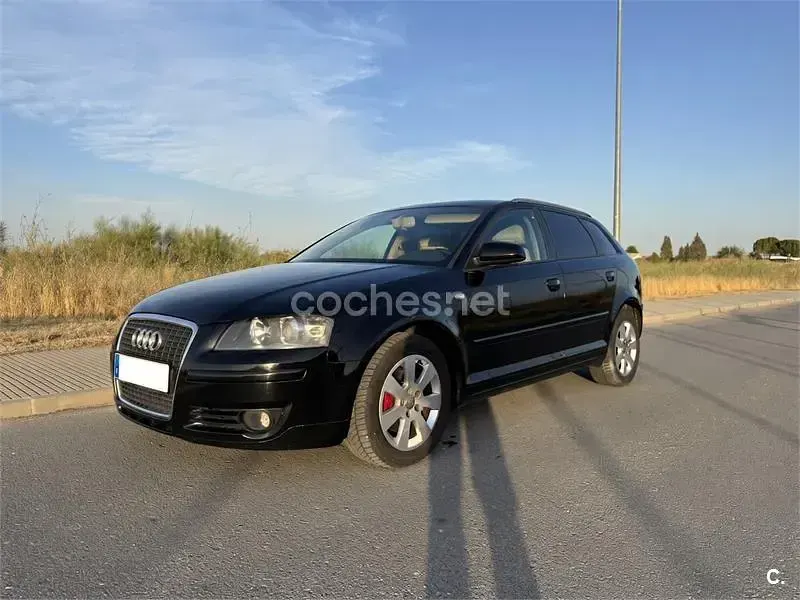 Usado Audi A3 Attraction 140 CV (102 kW) 2006 Negro Utilitario