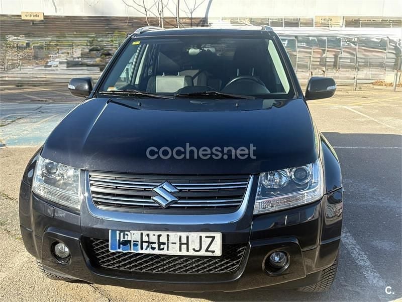 Negro Usado 2012 Suzuki Grand Vitara SUV | 10.100 € - Imagen 1/4