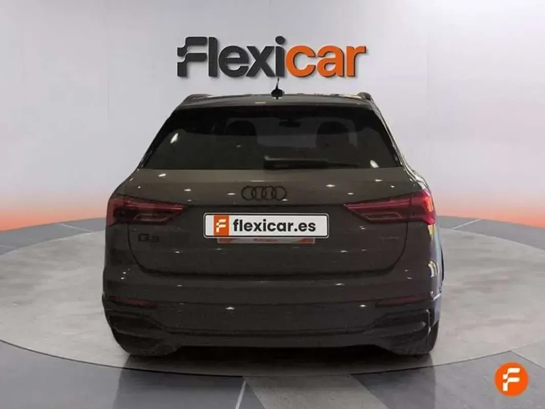 Usado Audi Q3 190 CV (139 kW) 2019 Gris SUV