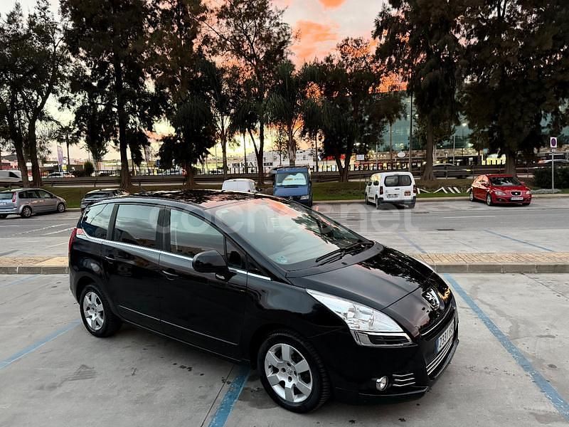 Negro Usado 2014 Peugeot 5008 Active Monovolumen | 6900 € (Buen precio) - Imagen 1/4