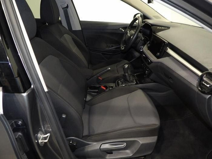 Usado Skoda Fabia Selection 95 CV (69 kW) 2025 Gris Utilitario