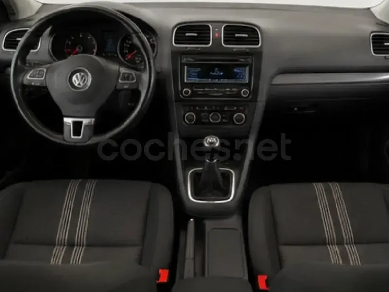 Usado VW Golf VII Sport 105 CV (77 kW) 2012 Gris / plata Berlina