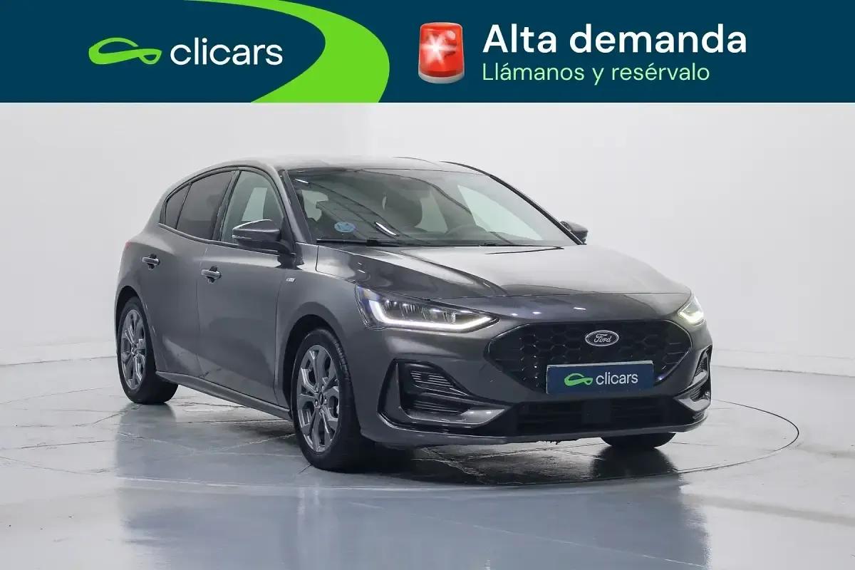 Usado Ford Focus ST-Line 155 CV (114 kW) 2023 Gris Berlina
