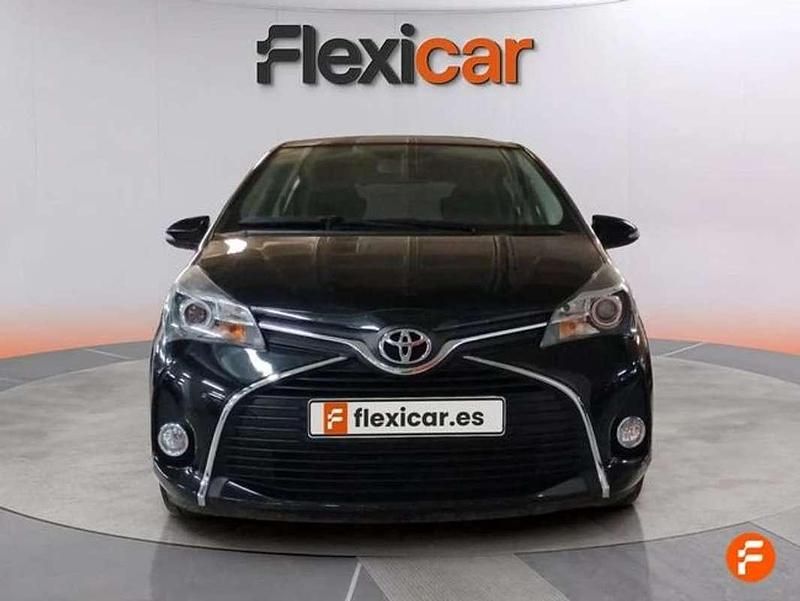 Usado Toyota Yaris Active 69 CV (50 kW) 2016 Negro Utilitario