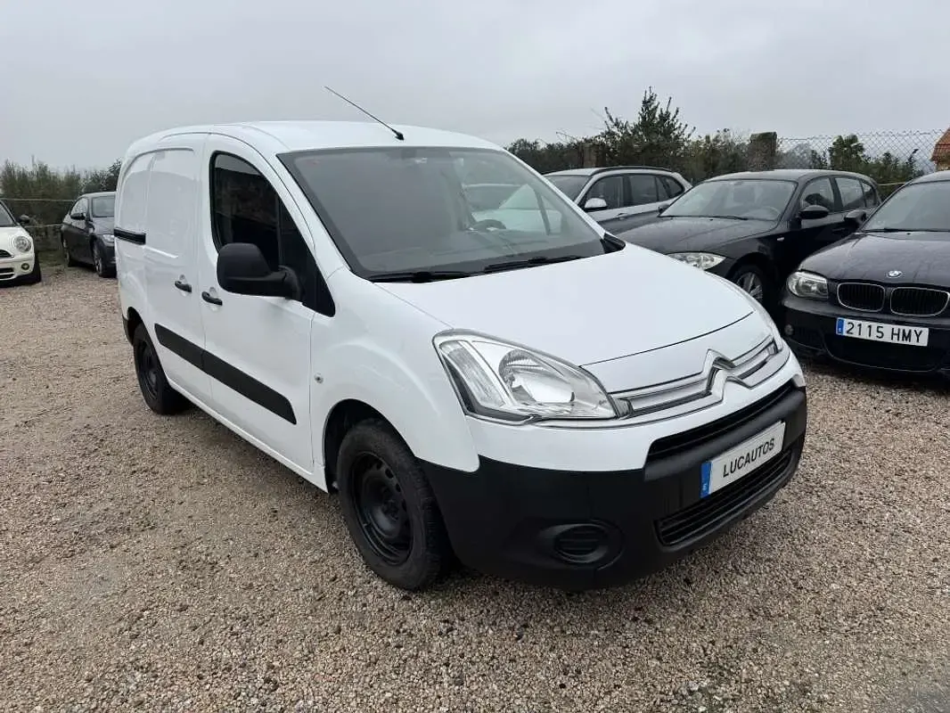 Usado Citroën Berlingo 90 CV (66 kW) 2014 Blanco Monovolumen