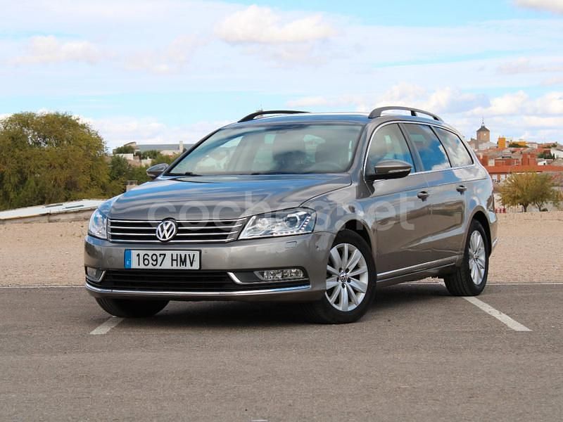 Beige Usado 2012 VW Passat Advance Familiar | 8500 € (Precio justo) - Imagen 1/4