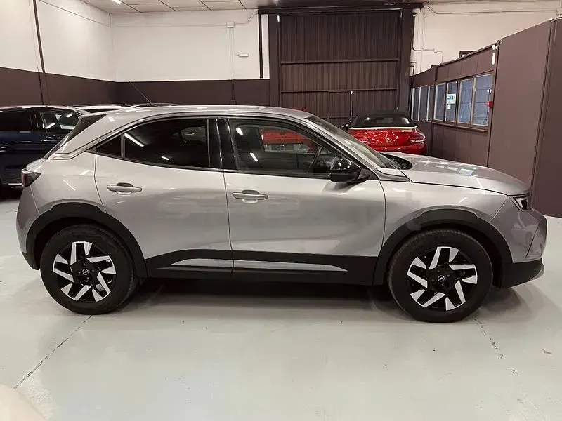 Usado Opel Mokka Business Elegance 130 CV (95 kW) 2022 Gris / plata SUV