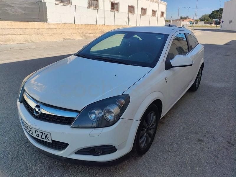 Usado Opel Astra GTC 110 CV (80 kW) 2011 Blanco Berlina