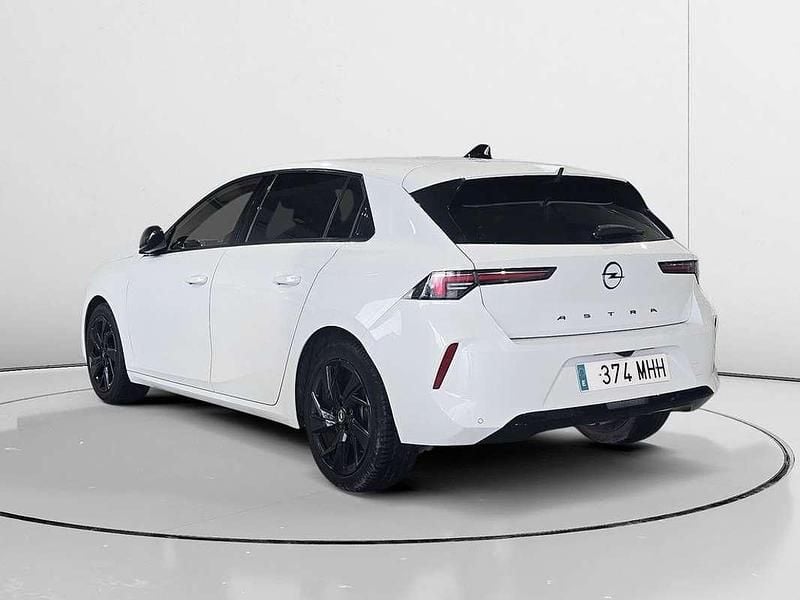 Usado Opel Astra GS Line 131 CV (96 kW) 2023 Blanco Utilitario
