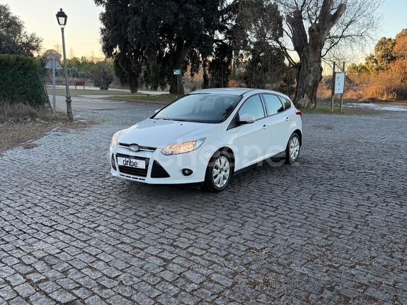 Usado Ford Focus Trend 95 CV (69 kW) 2013 Blanco Berlina