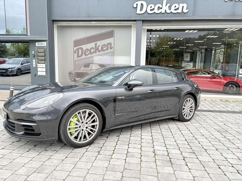 Begagnad Porsche Panamera 4 462 HK (339 kW) 2018 Grå Sedan