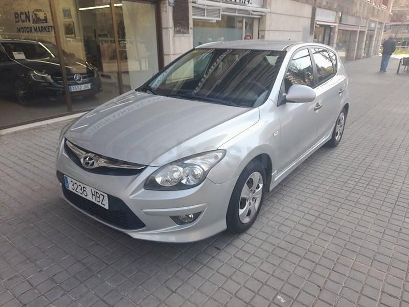 Usado Hyundai i30 Classic 109 CV (80 kW) 2011 Azul Berlina