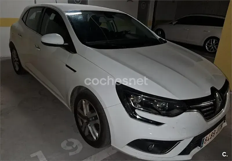 Usado Renault Mégane Business 90 CV (66 kW) 2016 Blanco Berlina