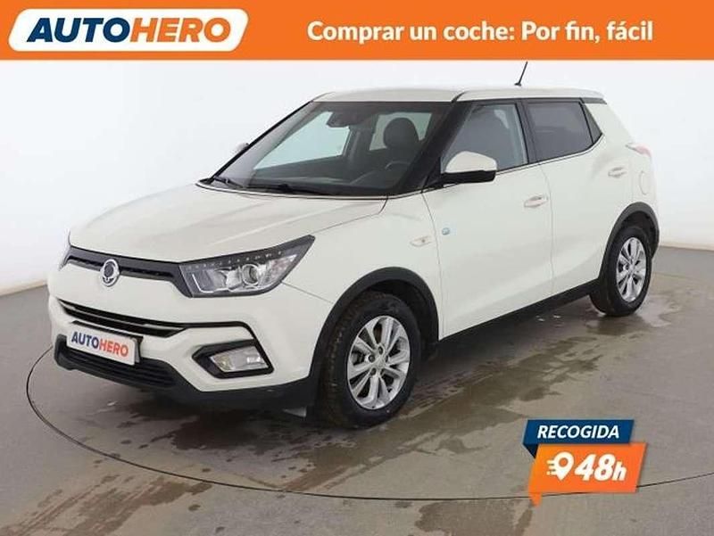 Blanco Usado 2019 Ssangyong (KGM) Tivoli Limited SUV | 13.599 € (Un poco caro) - Imagen 1/3