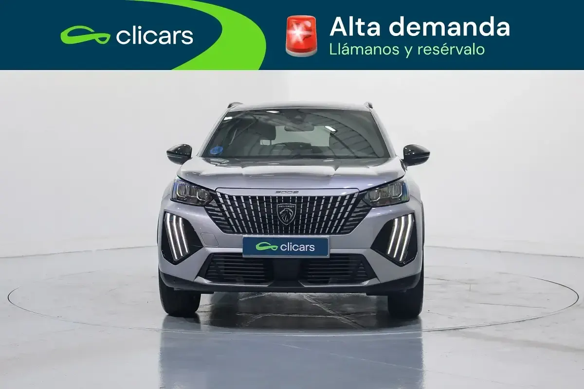 Usado Peugeot e-2008 Allure 114 kW (156 CV) 2025 Gris SUV