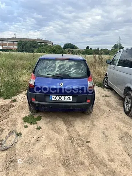 Usado Renault Scenic E-Tech Dynamique 150 CV (110 kW) 2006 Azul Monovolumen