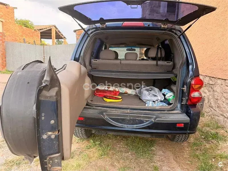 Usado Jeep Cherokee Sport 147 CV (108 kW) 2002 Negro SUV