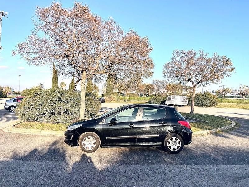 Usado Peugeot 308 120 CV (88 kW) 2009 Negro Berlina