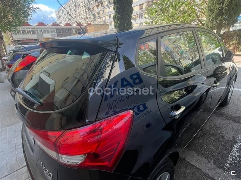Usado Hyundai ix20 Classic 90 CV (66 kW) 2012 Negro Utilitario