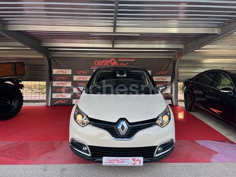 Usado Renault Captur Zen 120 CV (88 kW) 2014 Blanco SUV