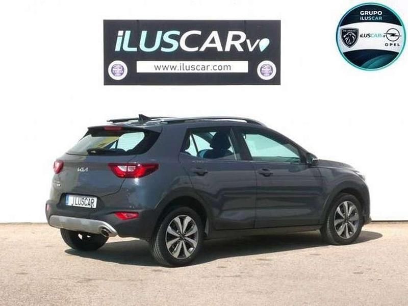 Usado Kia Stonic 120 CV (88 kW) 2021 Perennial grey SUV