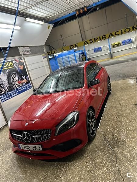 Usado Mercedes A180 AMG line 122 CV (89 kW) 2016 Rojo Berlina