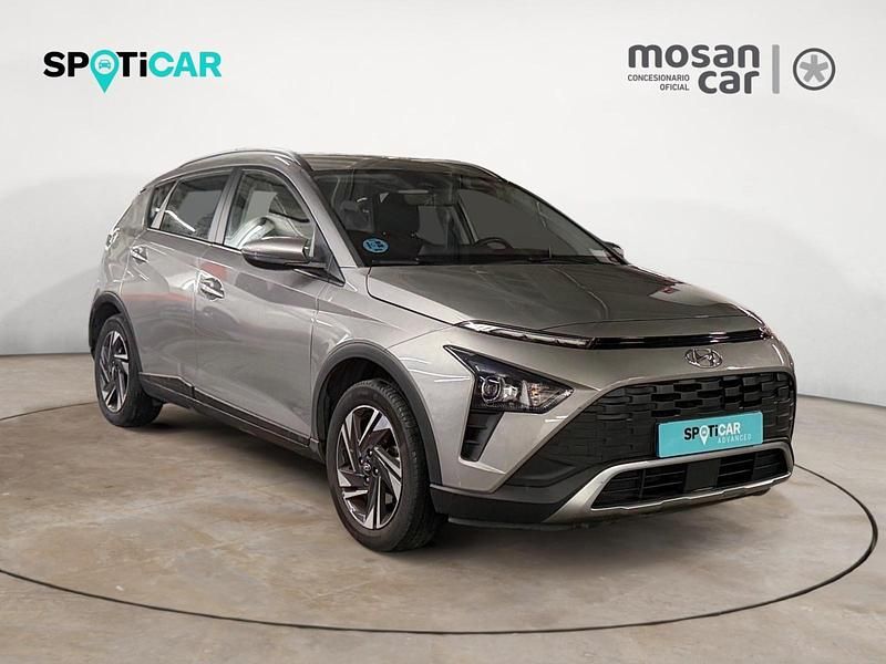 Usado Hyundai Bayon 84 CV (61 kW) 2021 Gris plata metalizado SUV