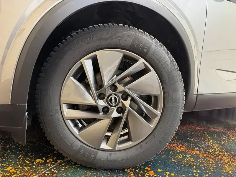 Usado Nissan Qashqai Tekna 158 CV (116 kW) 2022 Gris / plata SUV