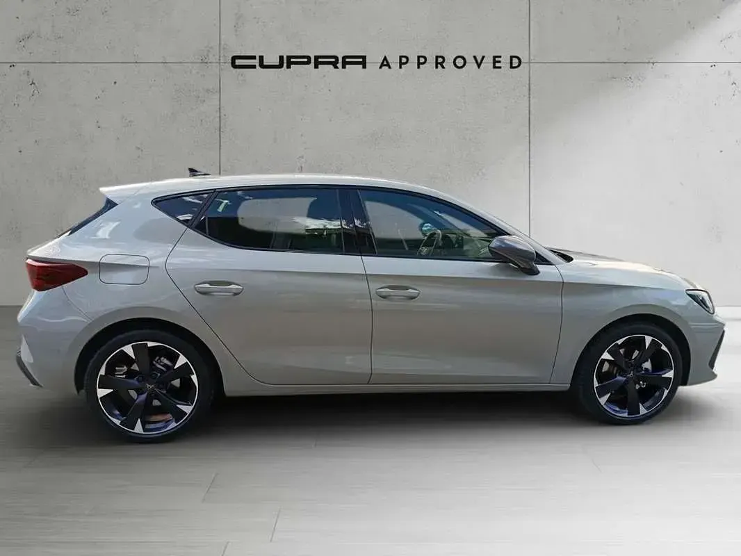 Usado Cupra Leon 150 CV (110 kW) 2025 Gris Utilitario